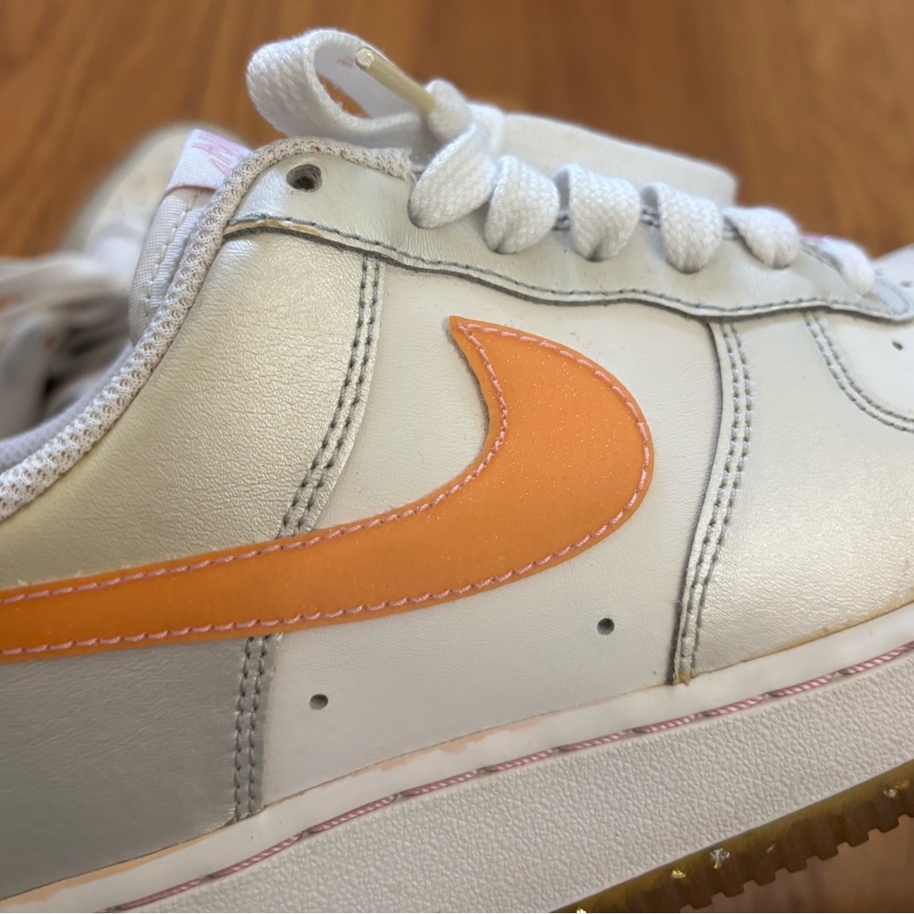 Nike Air Force 1 Low Valentine’s Day Sneaker Women’s 8 (6.5Y) Multicolor Flawed - Picture 10 of 13